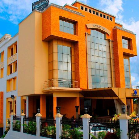 Viceroy Inn Дехрадун Екстериор снимка