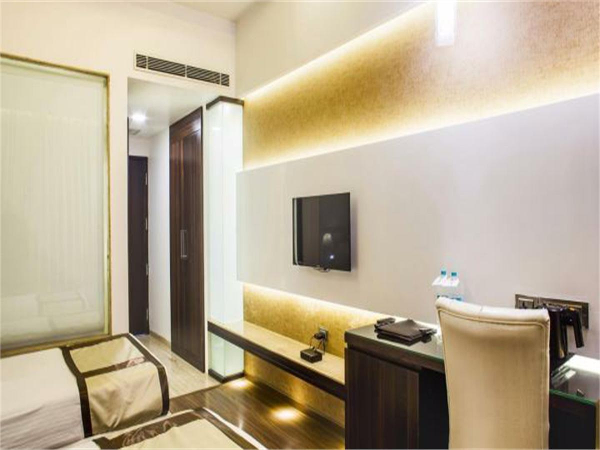 Viceroy Inn Дехрадун Екстериор снимка