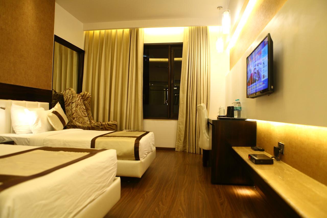 Viceroy Inn Дехрадун Екстериор снимка