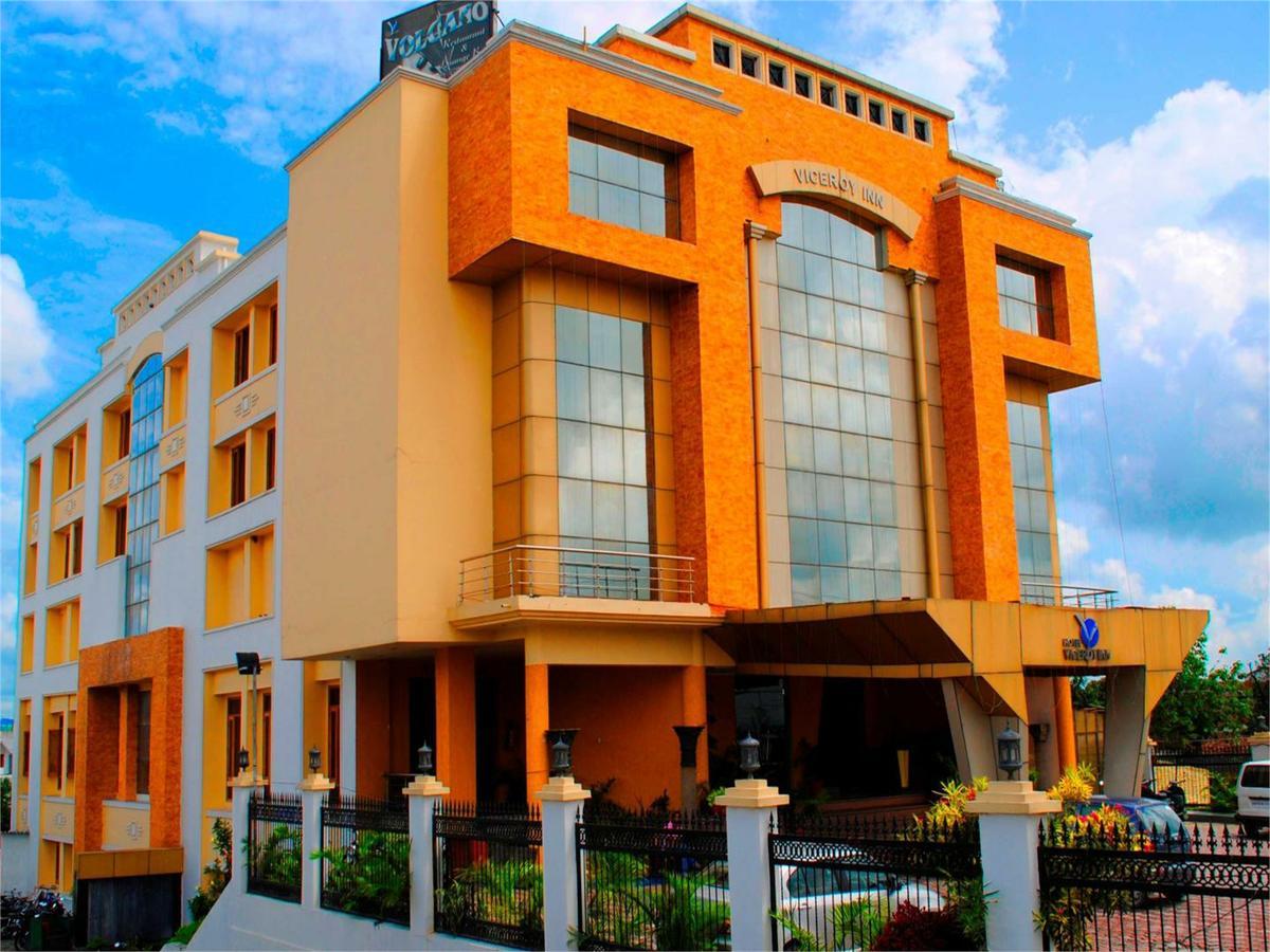 Viceroy Inn Дехрадун Екстериор снимка